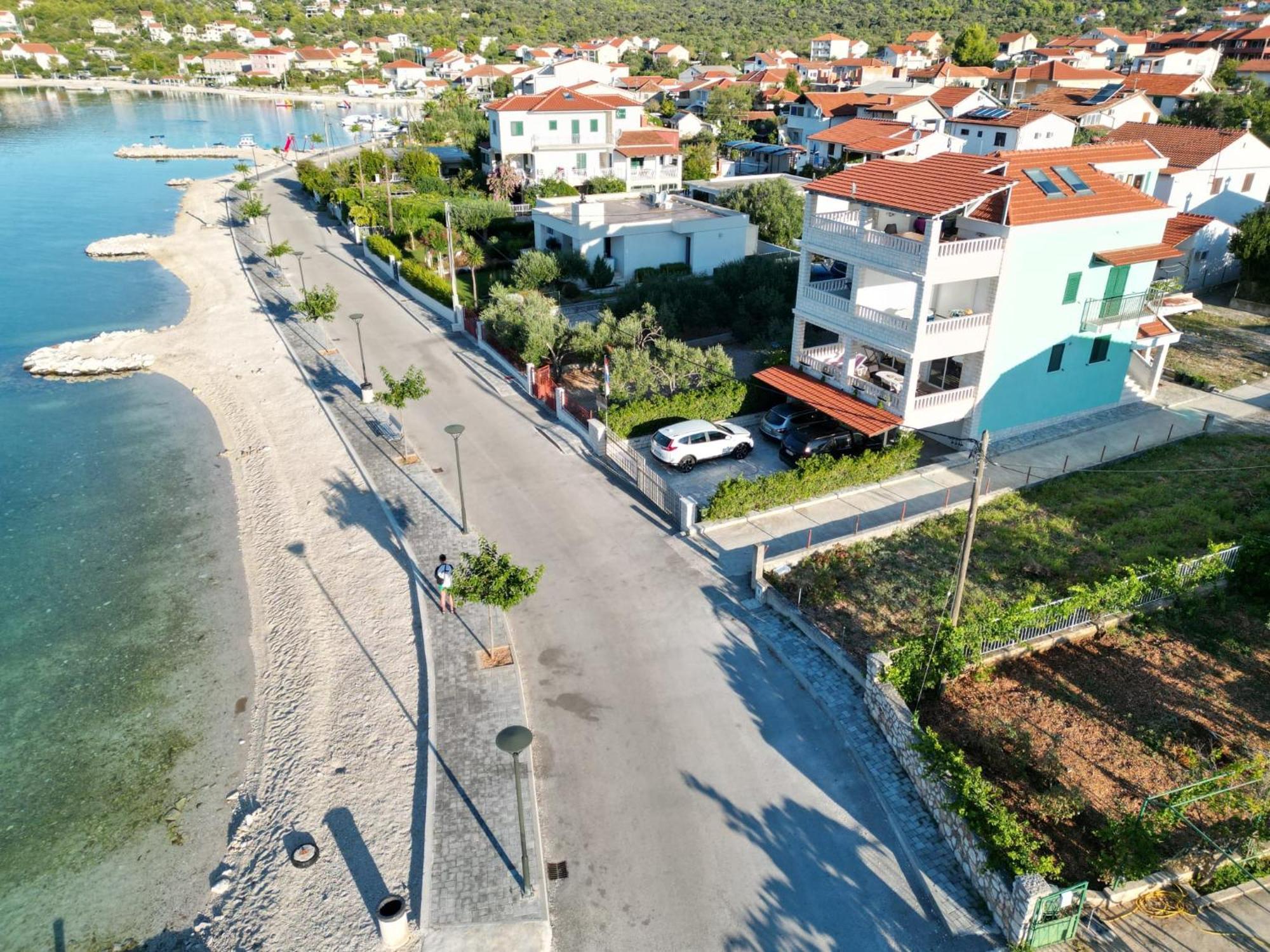 Villa Luce Vinisce Exterior photo